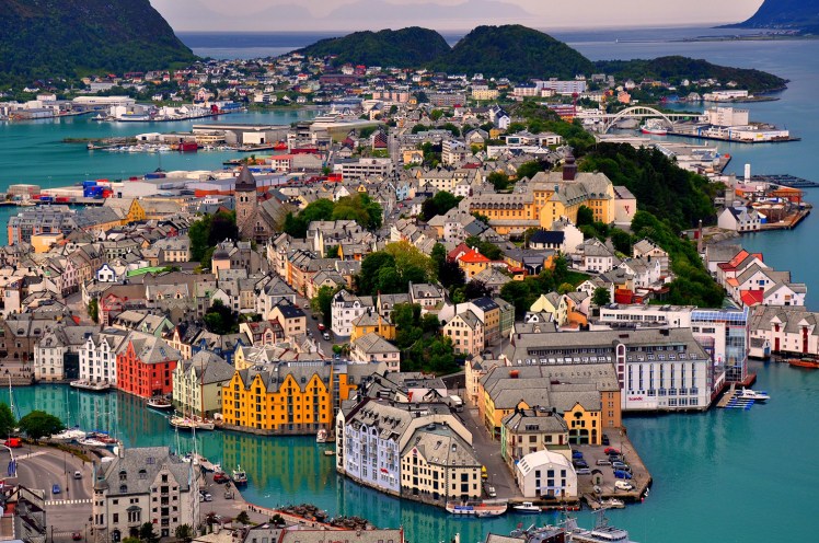 marool-norway-alesund-jpg